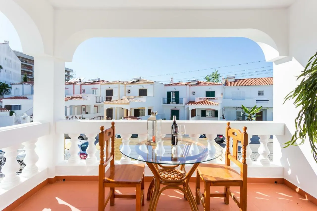 Safari Beach Guest House Lagos