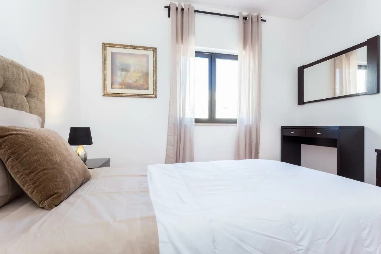 Safari Beach Guest House 라고스